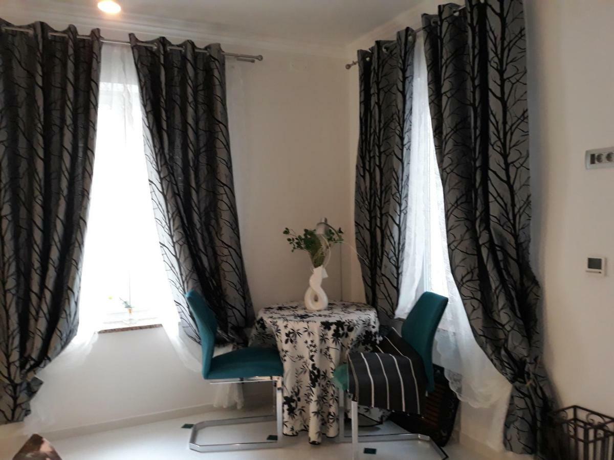 Apartments Paris อูมัค ภายนอก รูปภาพ